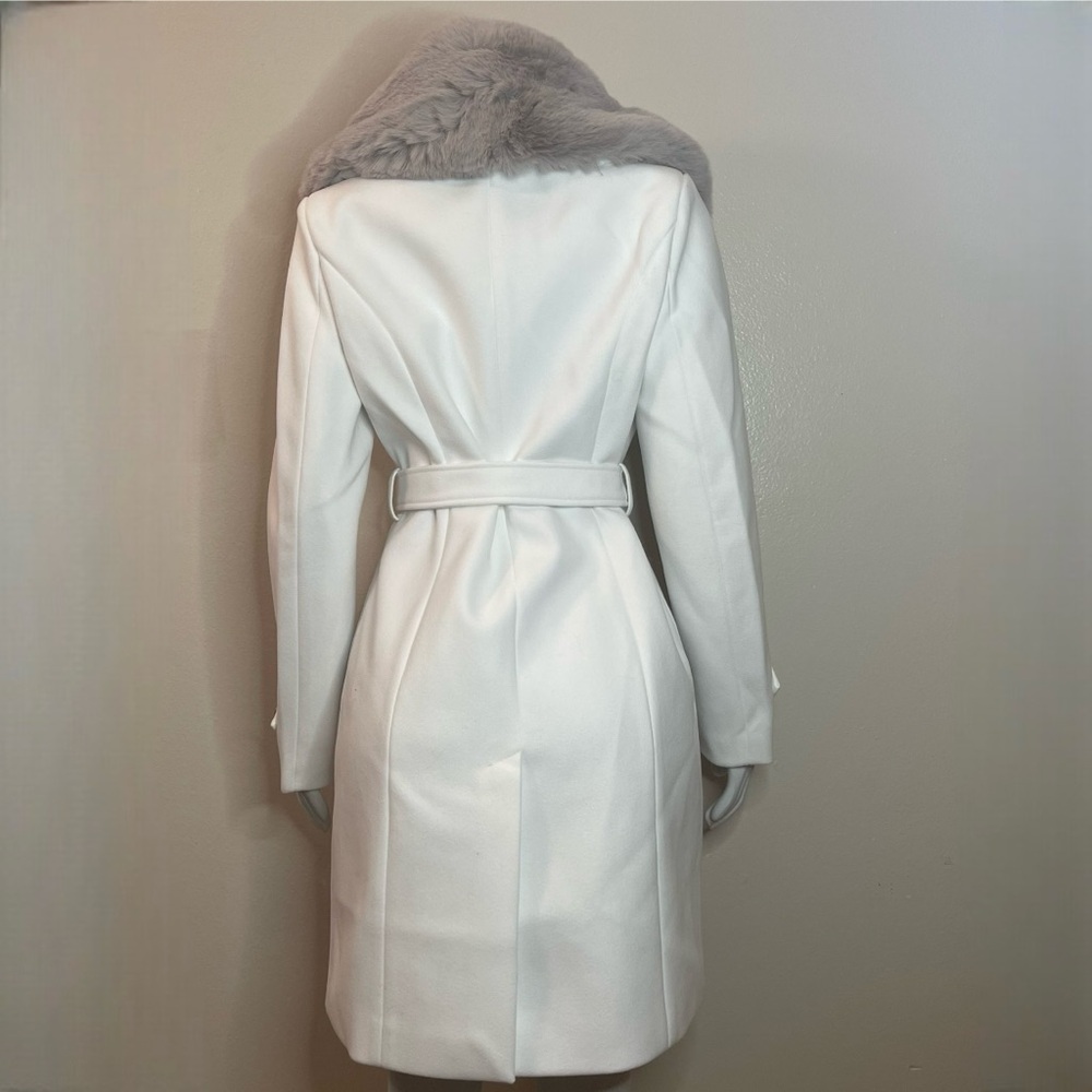 Gray removable faux fur on collar white belted pea coat - Picture 3 of 17